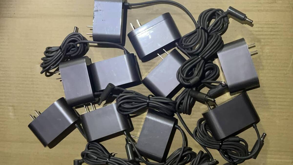 純正品ダイソン Dyson 21台ジャンク品まとめて動作品有✨ヘッドのみ Yahoo!オークション -「ジャンク品」(ダイソン) (サイクロン