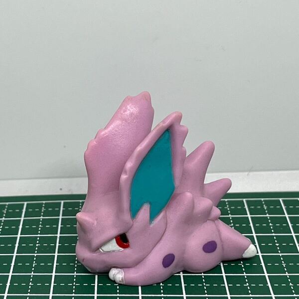 ニドラン♂:ニドランオス:2500:フィギュア:指人形:ポケモンキッズ:ソフビ:Pokmon:レトロ:現状品