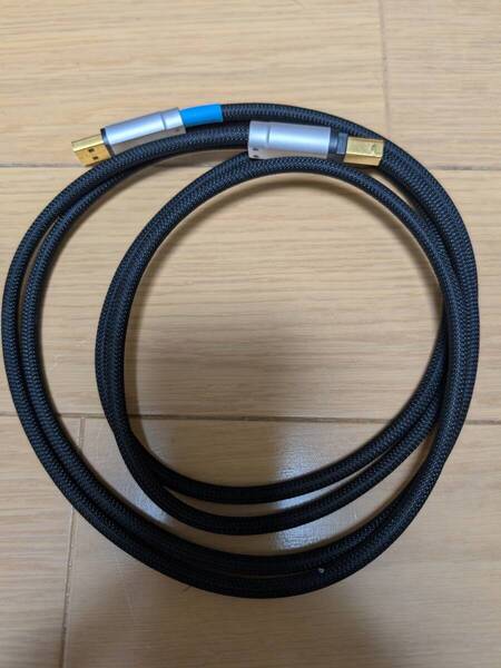 〔美品〕ACOUSTIC REVIVE USB-1.0PLS (アコースティックリバイブ USB オーディオ専用USBケーブル)