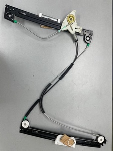 【在庫有!!】 BMW MINI ミニ クーパー R50 / R52 / R53 ウィンドウレギュレーター 右側 2ドア用 2005/6月以降~ 51337162164