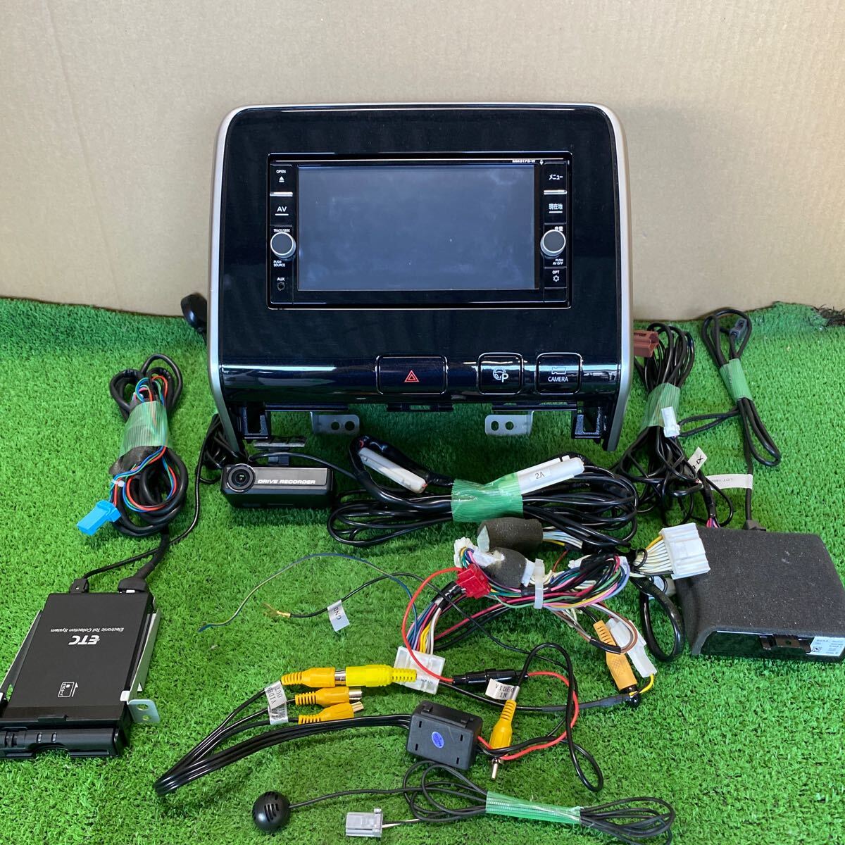 Yahoo!オークション -「セレナ c27 純正ナビ」(カーナビ) の落札