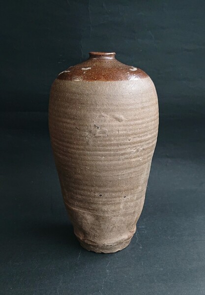 中国のやきもの 南蛮梅瓶花生 古い名品 桐箱入 花瓶 陶芸 華道 花器 壺 骨董品 茶道具 古美術