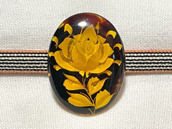 NO.2104 帯留め 鼈甲調 鼈甲張? 花 薔薇 張べっ甲? リメイク品(帯留 帯飾り 和装小物)ハンドメイド品