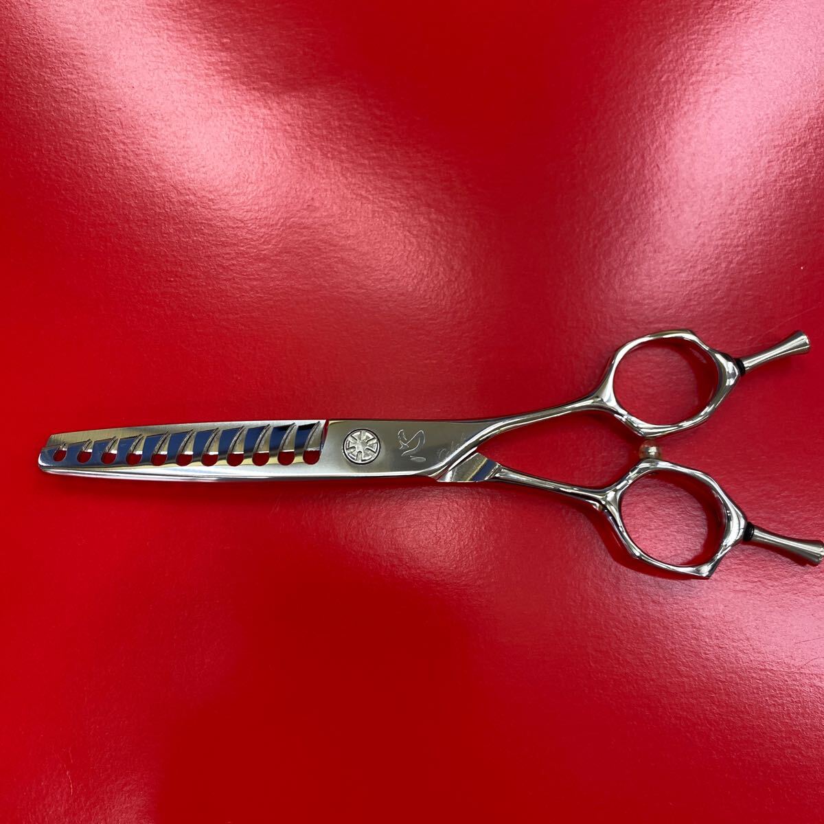 SALE 価格.年代物【希少品】 アコス 570 ヘアカットシザー 美容師専用 SALE 価格.年代物【希少品】 アコス 570 ヘアカットシザー