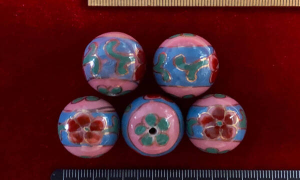 Φ 金粉磁ビーズ Φ Φ20㎜ラウンド玉 工芸美術 純職人手作り 藍桃色釉 緑と褐色花紋様金粉縁取り 手芸 ネックレス ブレス 服飾