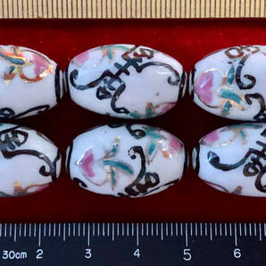 Φ 金粉彩ビーズ Φ 6玉で1単位 15㎜×25㎜楕円大玉 手作 白釉に長寿桃金粉縁取り 手芸 アクセサリ インテリア、鑑賞魚水槽、園芸等材料
