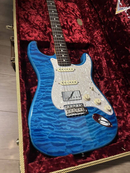 Fender FSR Traditional II 60s Stratocaster SSH Carribian Blue Trans