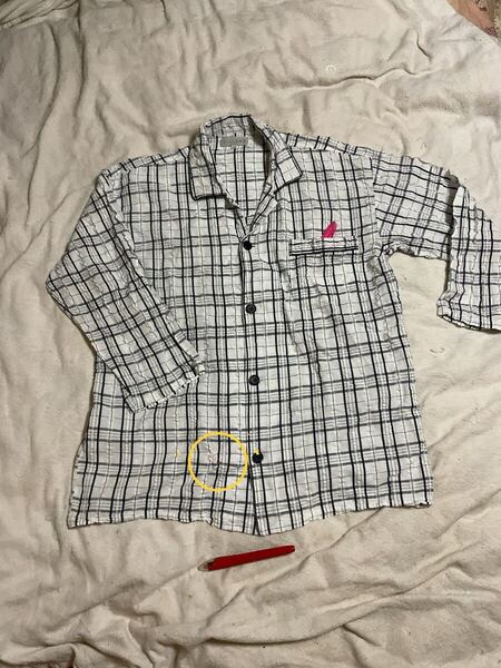 七分袖パジャマ 上 パジャマ 500円超10%オマケ M実測肩幅52身幅56着丈67袖45cm 胸ポケ1 タグ読めず多分綿 白に紺色格子柄 villand