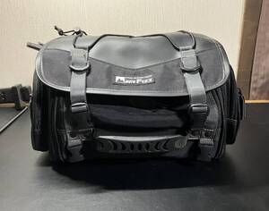 TANAX タナックス MOTO FIZZ モトフィズ MFK-100 ミニフィールドシートバッグ リアバッグ ブラック ツーリング バイク用