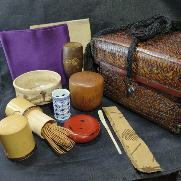 茶道具 竹細工茶箱 正山作 鼠志野旅茶碗 全10点 天然材茶杓 時代物 旧家蔵出