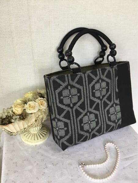 花ぷらら・シンプルで使いやすい・・洋服でも着物でも使える・ハンドメイド・リメイク・大島紬・カバン・トートバッグ・429