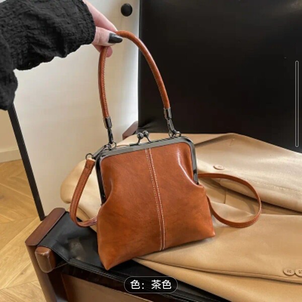 小さながま口バッグ クロスボディバッグ ショルダーバッグ ハンドバッグ PU素材 スクエアバッグ 斜め掛け ナチュラル ブラウン