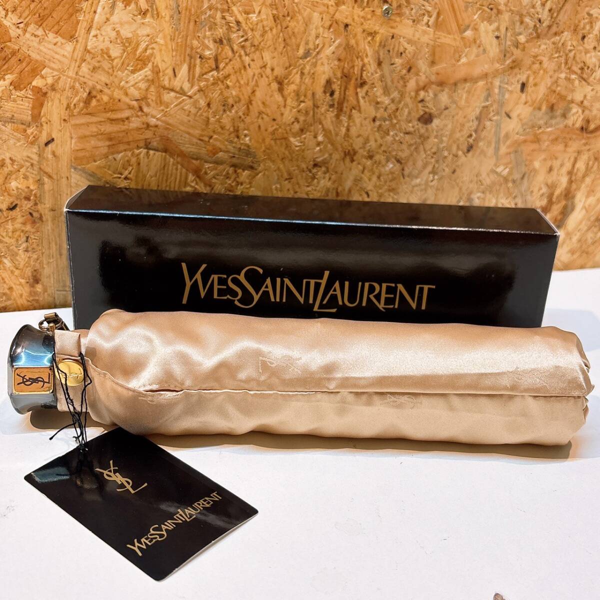 【未使用品】YSLイヴ サンローラン 長傘 収納袋付き (ゴールド) Yahoo!オークション -「イヴサンローラン傘」(女性用) (イヴ