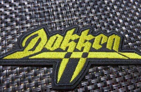 《黄黒DK音楽》黄黒DK英語■新品『Dokken ドッケン 』ヘヴィメタル・バンド 刺繍ワッペン◎映画 ムービー アニメ 音楽 ミュージック