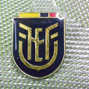 《紺金Ec南米》■新品 ◇サッカー エクアドル代表 Ecuadorチーム フットボール■pin■金属ピンバッジ バッチ■ロックバンド.Music 音楽