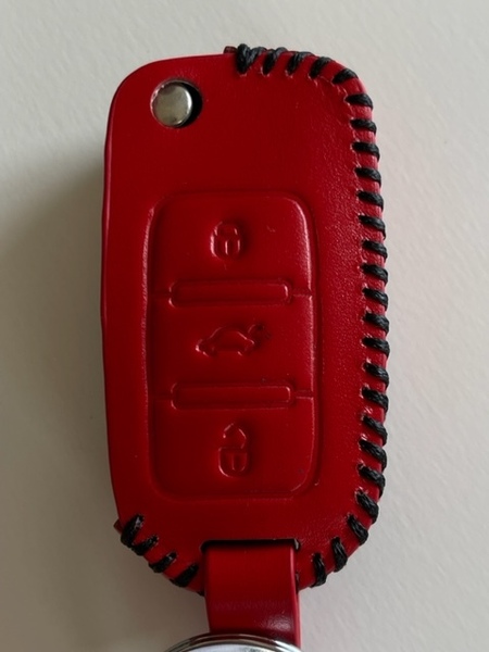 牛革ぴったりフィット ビートル スマートキーケース ゴルフ 赤色縫い糸黒 1