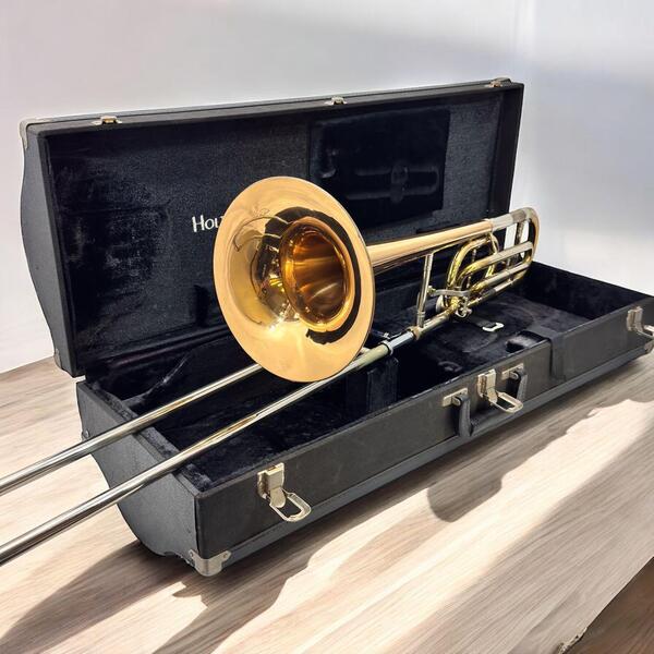 HOLTON テナーバストロンボーン TR150 管楽器 太管 マウスピース ハードケース付