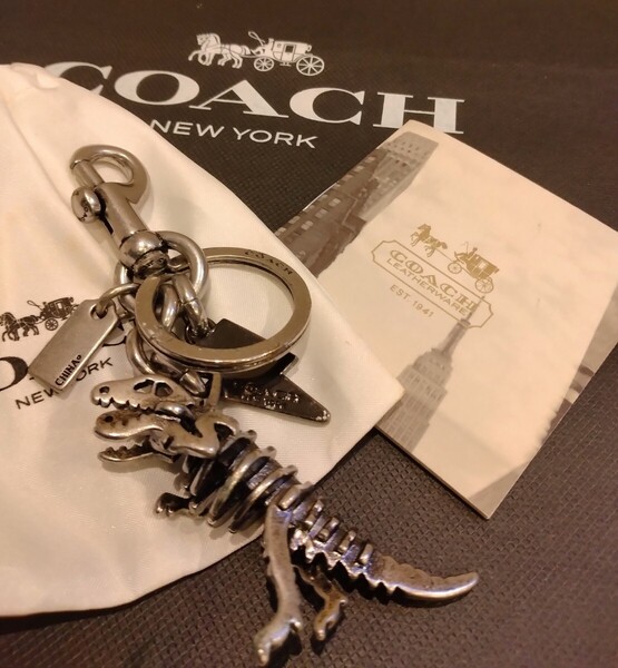 匿名配送込み COACH コーチ キーホルダー キーリング レキシー 恐竜
