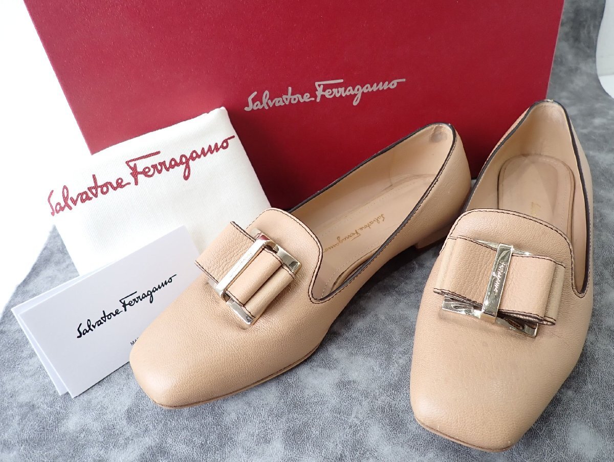 美品★フェラガモFerragamo ほぼ未使用 ローファー★7D 24.5㎝美品 2025年最新】Yahoo!オークション -フェラガモ ローファーの中古