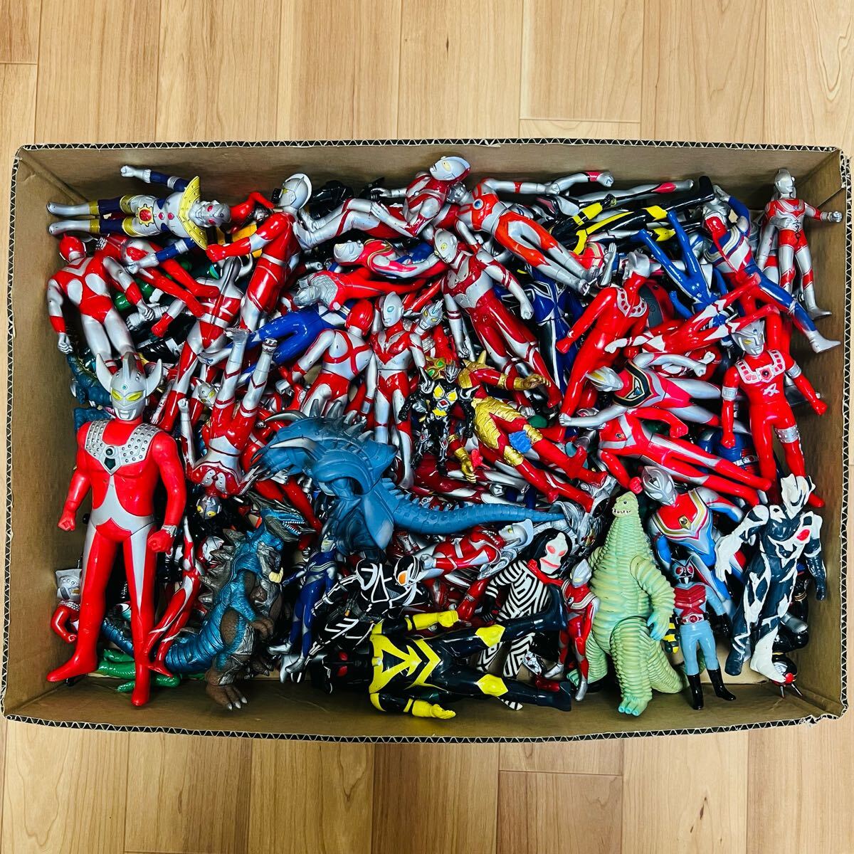 ウルトラマン フィギュア 大量 Yahoo!オークション -「ウルトラマン フィギュア 大量」の落札