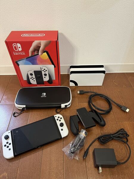 Nintendo Switch ニンテンドースイッチ 有機ELモデル 初期化済み ホワイト ケース付き