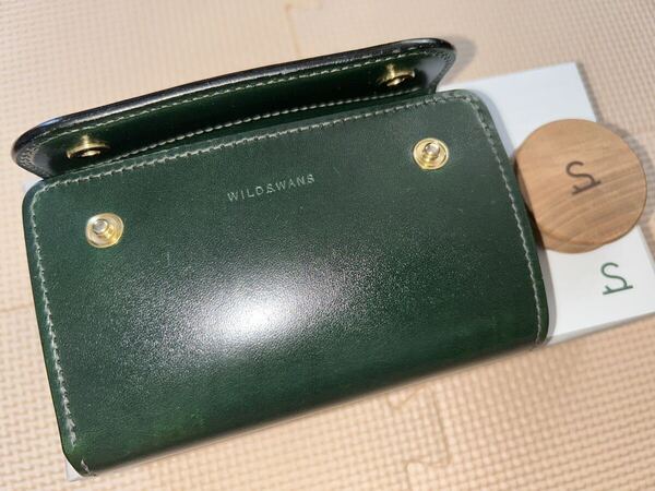 ワイルドスワンズ バーン 限定色 グリーン BYRNE WILDSWANS レザー サドル
