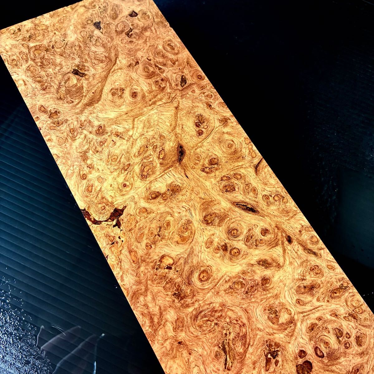 【希少】花梨瘤 衝立 一枚板 葡萄杢 厚さ約5.2cm Yahoo!オークション -「花梨 瘤 杢」の落札相場・落札価格