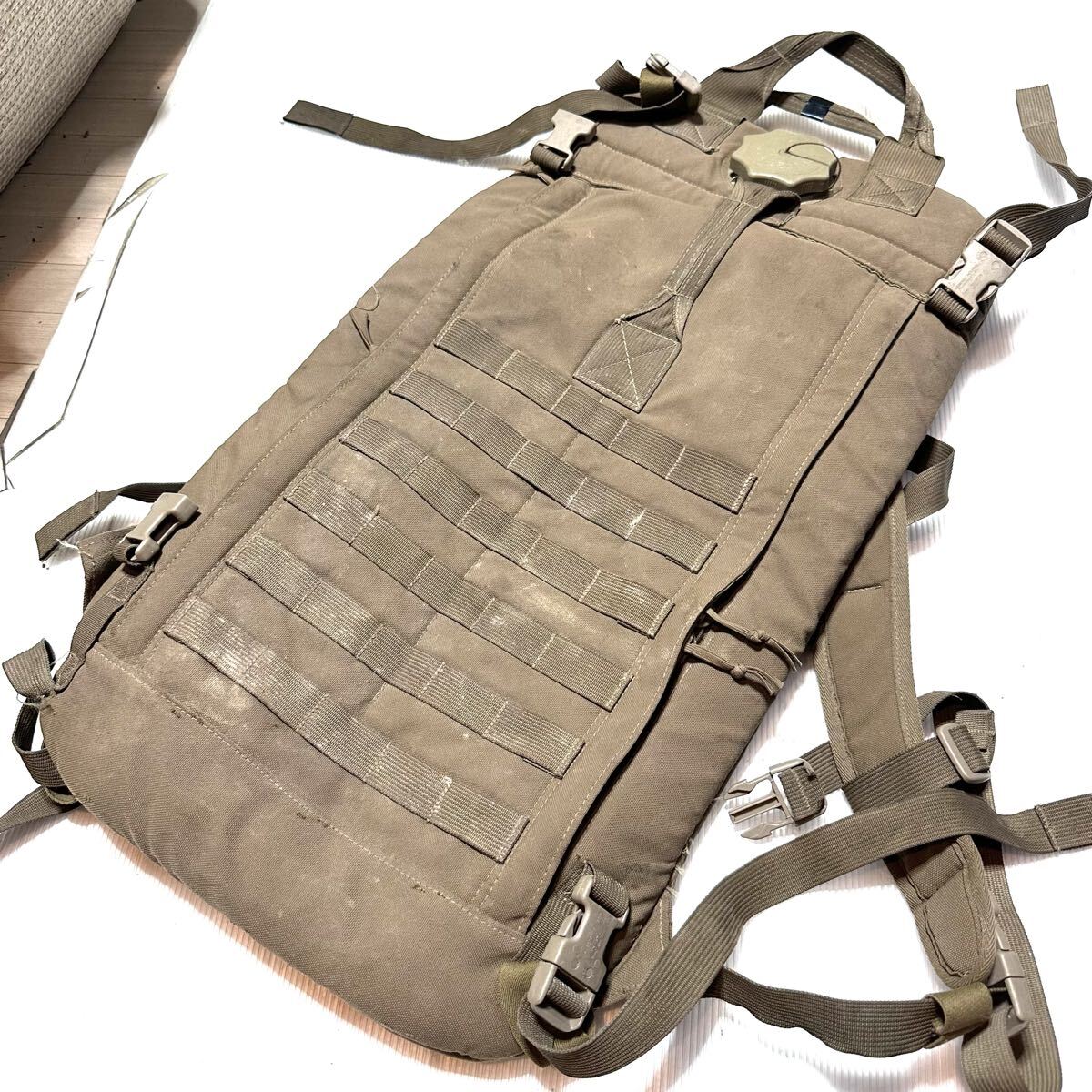 米軍放出品　海兵隊　EAGLE社　ハイドレーションシステム 米軍放出品 海兵隊 EAGLE社 ハイドレーションシステム - メルカリ