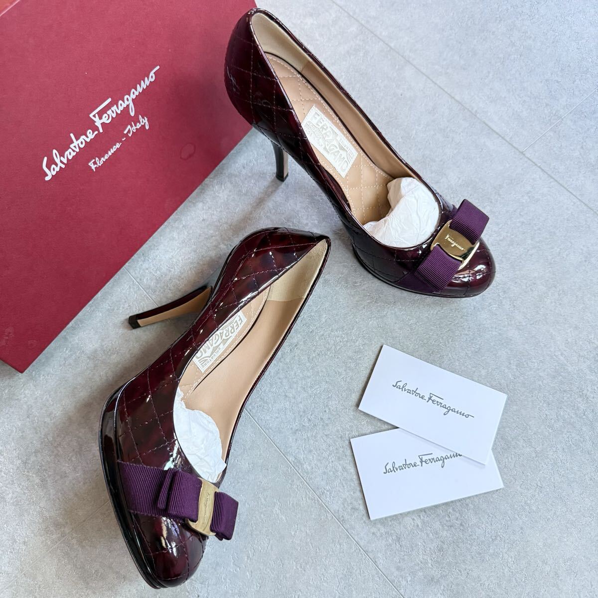 2025年最新】Yahoo!オークション -フェラガモ パンプス 未使用の