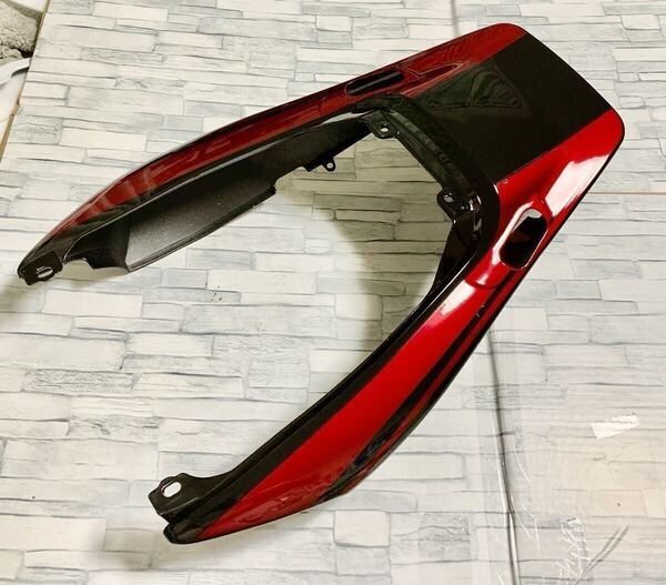 【ラスト1品/訳ありK】CB400SF 社外品 リアカウル 赤黒カラー 新品 NC42 Revo NC39 スペック3 シートカウル テールカウル リヤカウル
