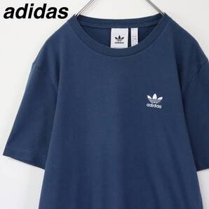 【大人気】アディダスオリジナルス Tシャツ 刺繍ロゴ トレフォイルロゴ 青色 M