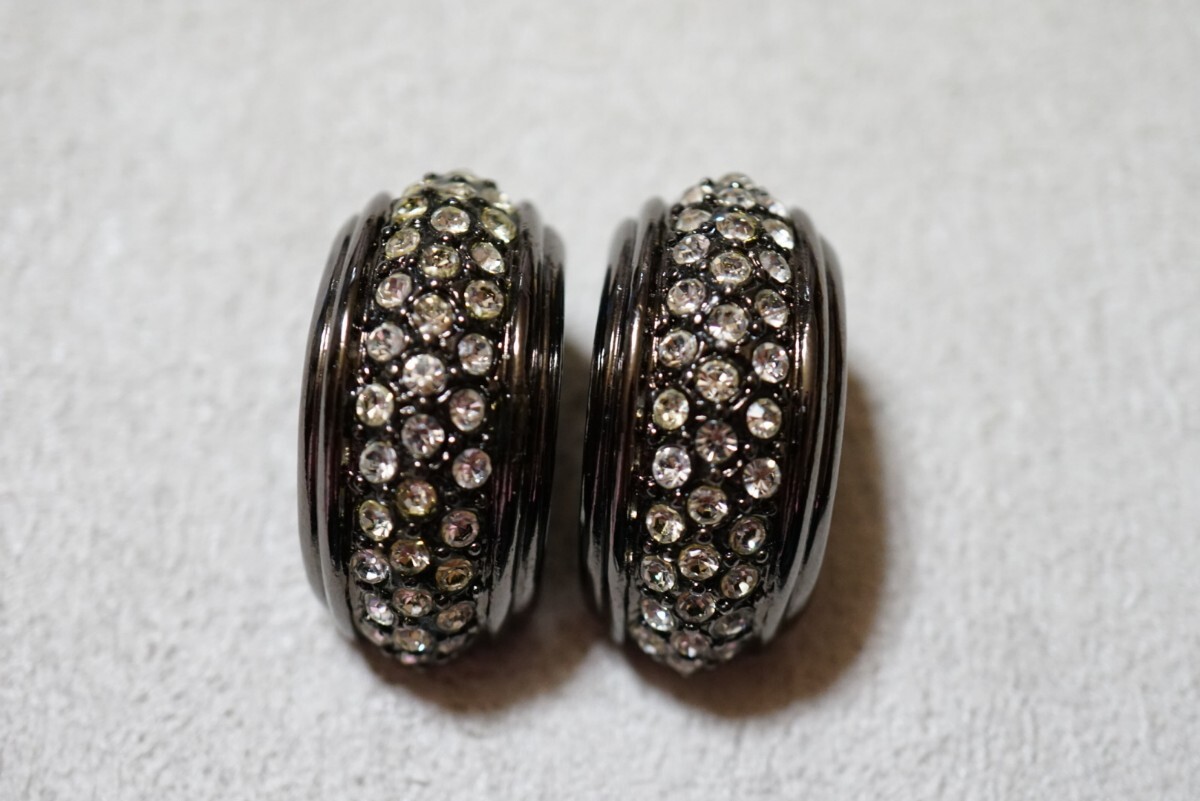 Yves Saint Laurent 　　イヤリング　　ビンテージ 楽天市場】【中古】 Yves Saint Laurent イヴ サンローラン