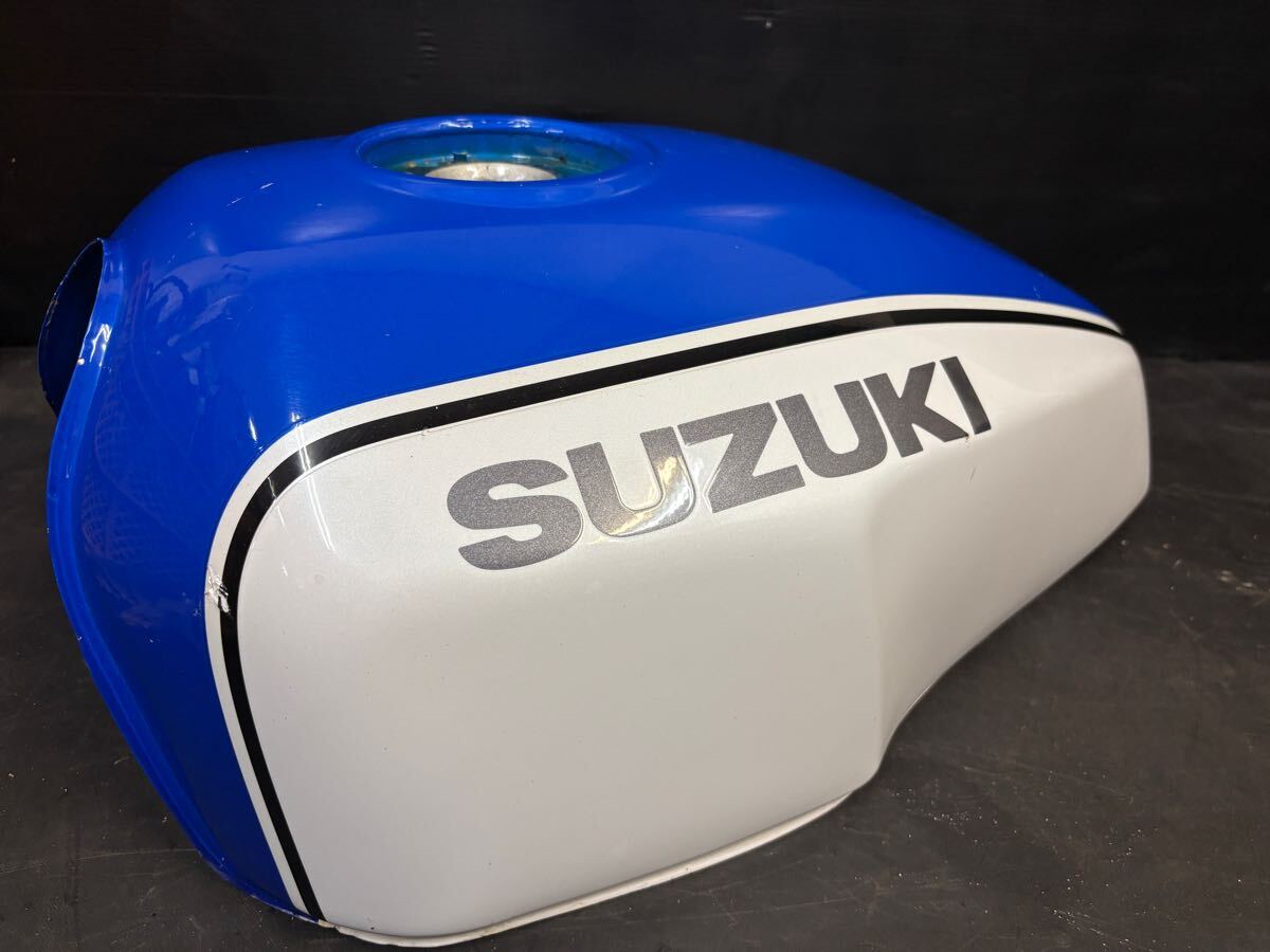 インパルス400(GK79A) ガソリンタンク Yahoo!オークション -「gsx400インパルス(gk79a) (タンク)」の