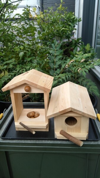 (0704) 小鳥 の巣箱(ECO溝付きとまり木タイプ)+小鳥&小動物観察用餌箱(兼用タイプ)