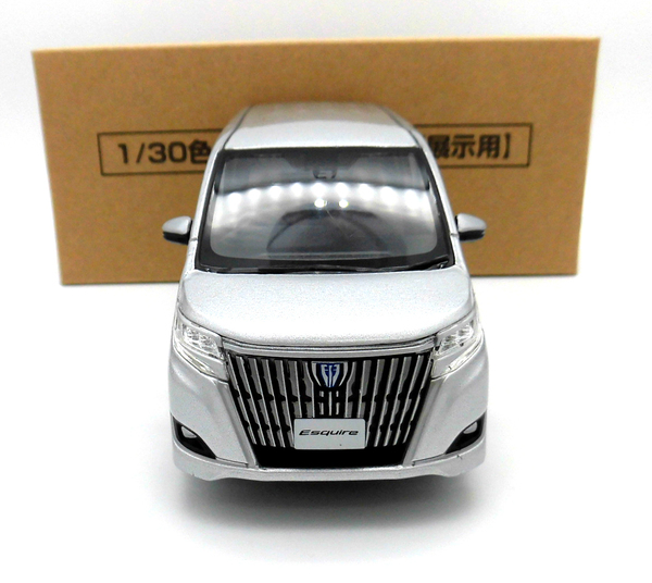 新品 TOYOTA トヨタ 非売品 ESQUIRE エスクァイア 1/30 ダイキャストカー 1F7 シルバーメタリック 色見本 カラーサンプル ミニカー