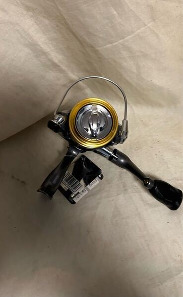 新品!ダイワ製ジョイナス16 2000ナイロン2号150m付き1BB ダイワ スピニングリール DAIWA ダイワ