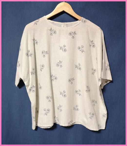 BLS‐356‐2☆夏☆新品☆送料込み☆即決☆ナチュラル系☆綿麻混☆M~Lサイズ☆ブラウス☆ライトベージュ☆植物柄☆ゆったり