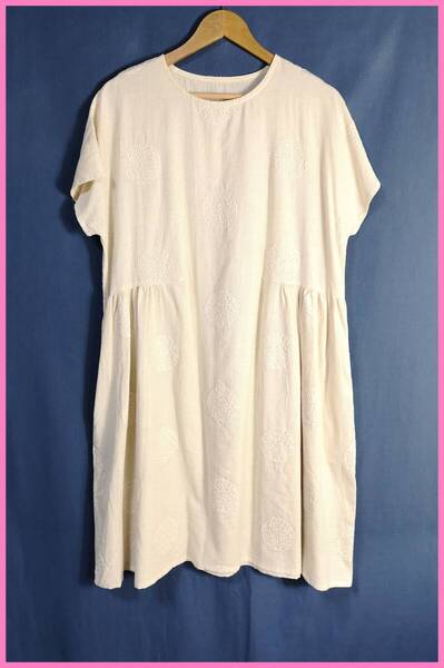 WH‐257☆春夏☆サンプル品☆送料込み☆即決☆ナチュラル系☆綿麻混☆M~Lサイズ☆ワンピース☆ライトベージュ☆丸☆刺繍柄