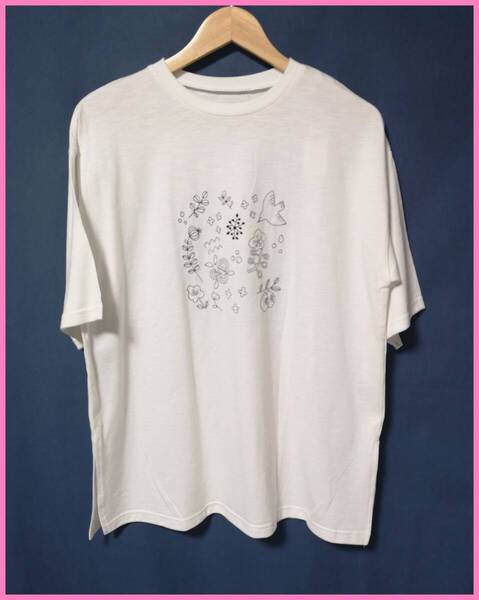 BLS‐457☆春夏秋☆新品☆送料込み☆即決☆ナチュラル系☆Tシャツ素材☆M~Lサイズ☆Tシャツ☆オフホワイト☆黒色糸☆刺繍☆