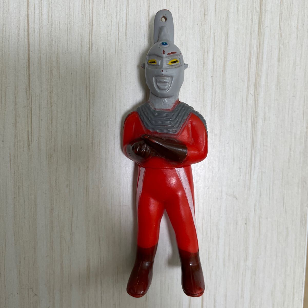 ウルトラマン 当時物 ソフビ ペンダント おまけ向き Yahoo!オークション -「ウルトラセブン ペンダント」の落札相場