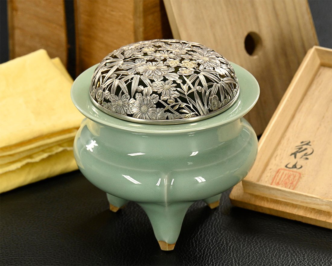 中国 唐物 青磁 三足 袴腰 香炉 訳あり ニュウ 銘なし 中国 唐