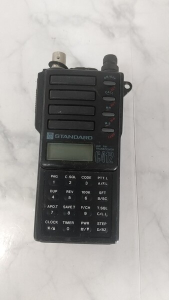 K4253 STANDARD C412 特定小電力トランシーバー /スタンダード/無線機/受信機/ 動作未確認 現状品 JUNK 送料無料