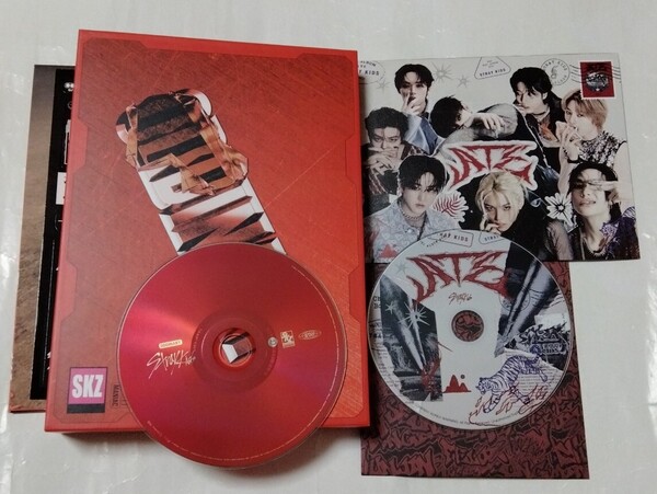 送料込み STRAY KIDS ストレイキッズ SKZ CD 2個セット ☆ODDINARY☆ 7曲 & ☆ATE☆ 8曲 スキズ 韓国盤 K-POP