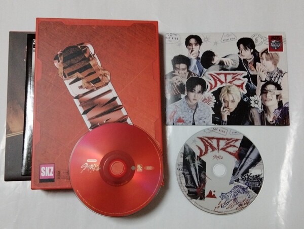 送料込み STRAY KIDS ストレイキッズ SKZ CD 2個セット ☆ODDINARY☆ 7曲 & ☆ATE☆ 8曲 スキズ 韓国盤 K-POP