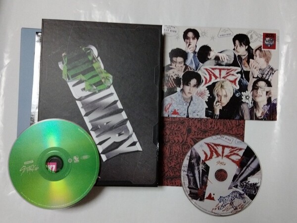 送料込み STRAY KIDS ストレイキッズ SKZ CD 2個セット ☆ODDINARY☆ 7曲 & ☆ATE☆ 8曲 スキズ 韓国盤 BOXキズ K-POP