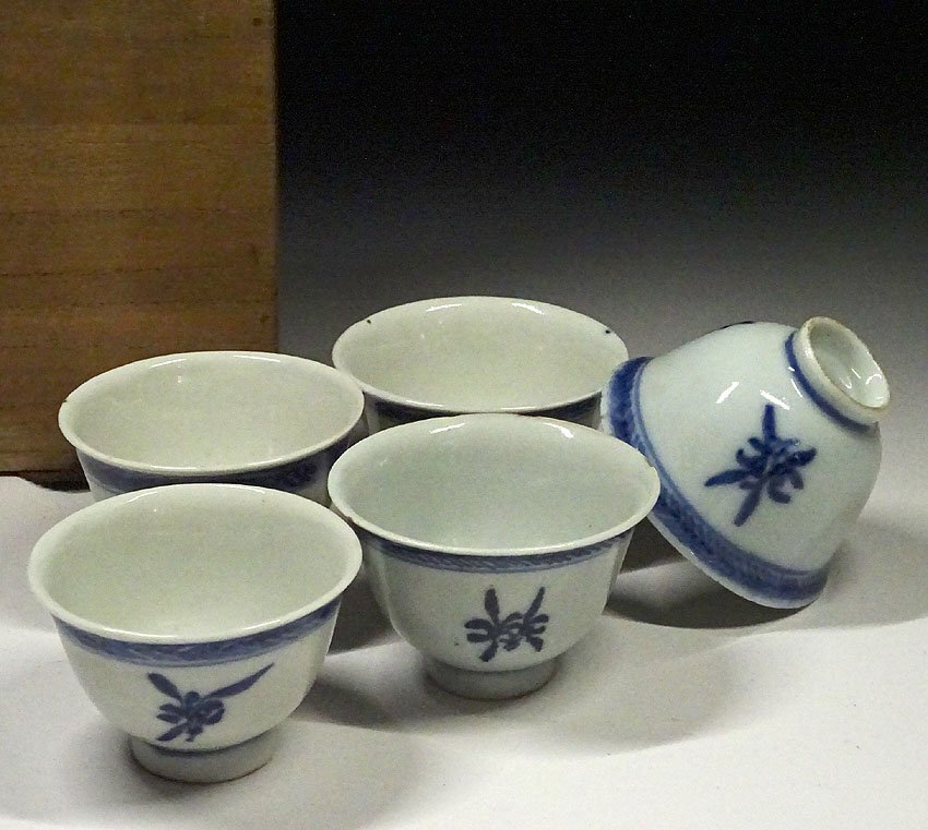 煎茶道具 清 古染付『唐子遊戯図』煎茶碗五客セット 端反口縁/☆時代物☆ Yahoo!オークション -「染付 煎茶碗」の落札相場・落札価格