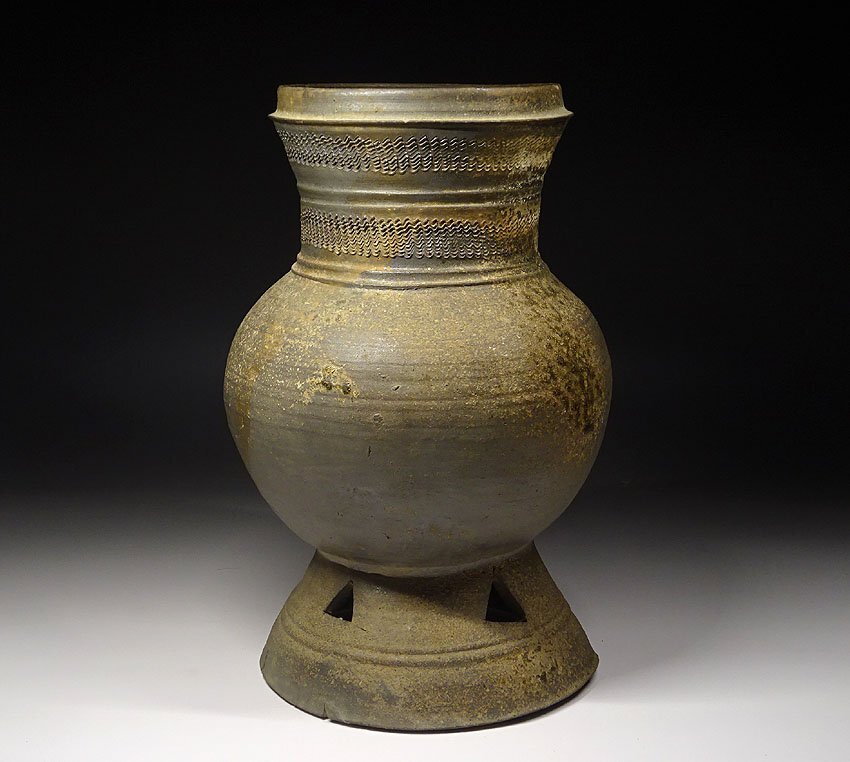 朝鮮美術 須恵器 新羅土器 壺 壺敷・時代箱付 V R8018C Yahoo!オークション -「須恵器 新羅」の落札相場・落札価格