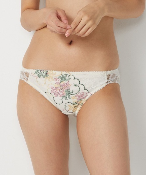★送料込み ★Mサイズ ★定価2090円 ◆★トリンプ レギュラーショーツ アモスタイル AMST1485 Hikini M015 AMOSTYLE