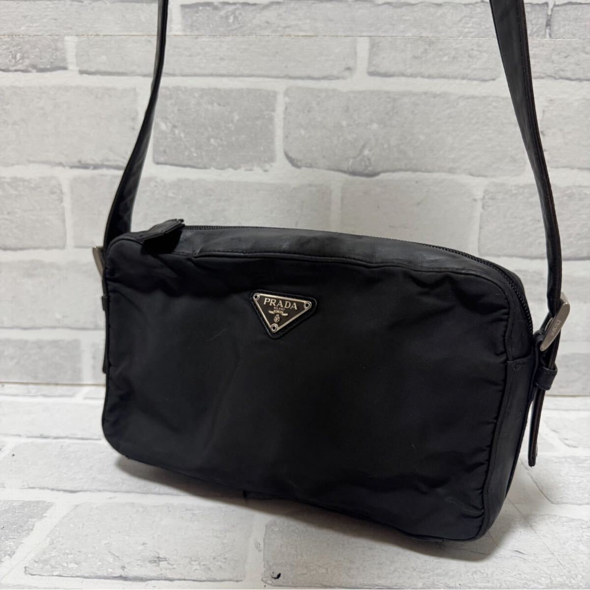 ヴィンテージ★PRADA★ナイロン カメラバッグ ブラック 2025年最新】Yahoo!オークション -prada カメラバッグの中古品