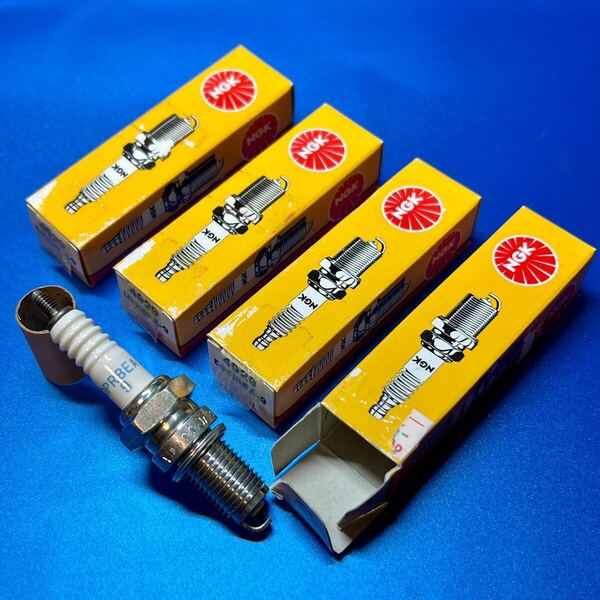 ★新品未使用 NGK DPR8EA-9 スパークプラグ 4本セット V-MAX TDM850 TDM900 TRX850 FZX750 FJ1200 FJ1100 CB1300SF CB750